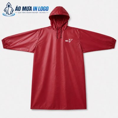 Mặt trước của áo mưa bít AM-DB01 được chụp phẳng, cho thấy rõ logo nhỏ trên ngực trái và chi tiết dây rút ở cổ.