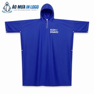 Ảnh chụp phẳng mặt trước của áo mưa AM-CC05, trải rộng để thấy toàn bộ thiết kế và các cúc bấm.