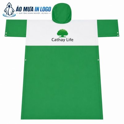 Chi tiết mặt sau của áo mưa AM-CC15 với khoảng trống rộng rãi dành cho việc in ấn logo khổ lớn