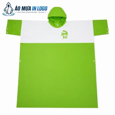 Thiết kế mặt trước phẳng phiu của áo mưa với phối màu trắng xanh lá cây hiện đại