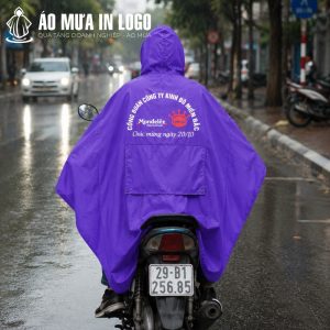Mặt lưng áo rộng rãi cung cấp không gian lý tưởng để hiển thị logo và thông điệp truyền thông một cách rõ ràng đến người đi đường.