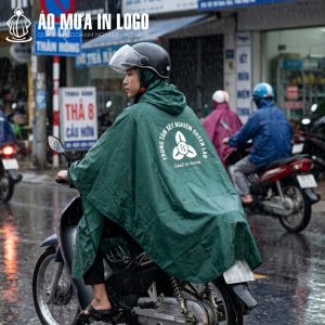 Chất liệu vải dù chống thấm ngược kết hợp mực in chuẩn sắc giúp duy trì độ mới của sản phẩm qua nhiều năm sử dụng