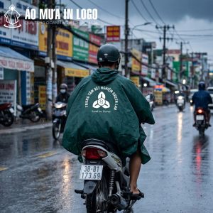 Phần tà sau rộng rãi giúp thông điệp của trung tâm xét nghiệm hiển thị to rõ, thu hút ánh nhìn của người tham gia giao thông