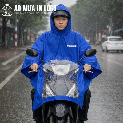 Lớp nhựa trong suốt ở tà trước được bố trí thông minh nhằm đảm bảo độ sáng cho đèn xe máy khi di chuyển trong thời tiết xấu.