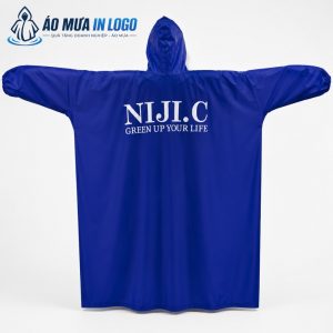 Mặt sau của áo mưa với diện tích lớn, lý tưởng để in trọn vẹn logo và thông điệp của doanh nghiệp một cách rõ ràng.