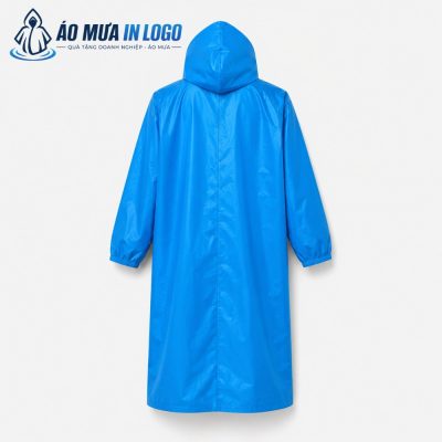 Mặt sau áo mưa phẳng mịn tạo không gian tối ưu cho việc in ấn logo thương hiệu