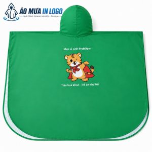 Mặt sau của áo mưa in hình họa tiết chú hổ con đeo khăn choàng đỏ vô cùng đáng yêu và sinh động