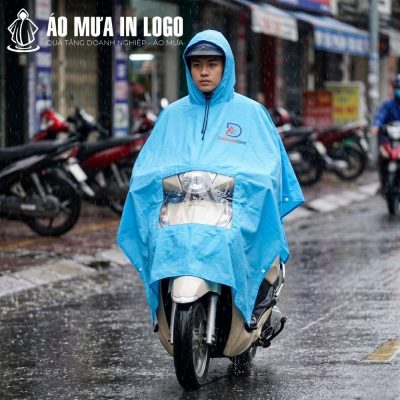 Thiết kế trải rộng mặt trước của áo mưa poncho AM-PC02 phối ô kính trong suốt
