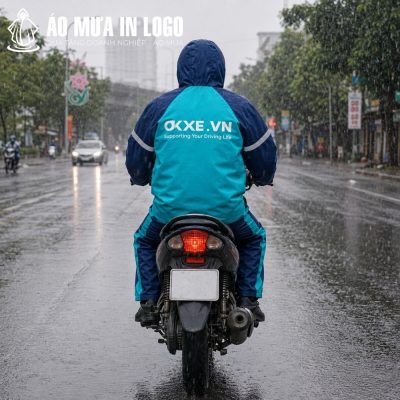Mặt lưng áo in logo khổ lớn dễ dàng thu hút ánh nhìn từ người đi đường phía sau