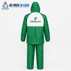 Tổng thể thiết kế mặt sau của bộ áo mưa với đường may chắc chắn và vị trí in logo cân đối